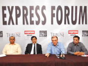 وزیر اعظم قانونی اور سیاسی لحاظ سے وینٹی لیٹر پر چلے گئے آئینی ماہرین تجزیہ نگار