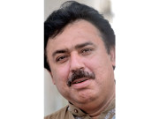 پاکستانی انجینئر نے پانی سے کار چلا کر دکھا دی وفاقی وزیر نے بھی گاڑی چلائی