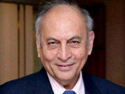 سرمائے کی کمی کے سبب شوق کو دم نہیں توڑنا چاہیے اعجاز فاروقی