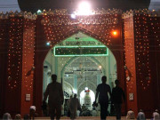 ملک بھر میں شب برأت عقیدت واحترام سے منائی گئی