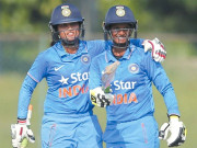 بھارتی خواتین نے320 رنز کی ریکارڈ اوپننگ شراکت قائم کر دی