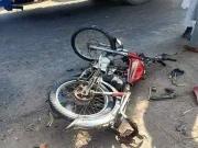 کراچی؛ گاڑی کی ٹکر سے زخمی ہونے والا موٹرسائیکل سوار ہلاک