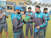 فہیم اشرف کا ون ڈے ڈیبیو اظہر علی نے کیپ سے نوازا