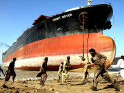 کراچی شپ یارڈ میں جہاز تعمیر کرنے کا معاہدہ طے