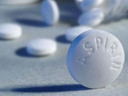 عمر بڑھنے کے ساتھ اسپرین کا مسلسل استعمال خطرناک ہو سکتا ہے