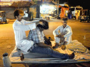 آرام کمانے نکلتے ہیں آرام چھوڑ کر