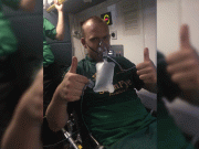 گیند لگنے سے زخمی ہونیوالے فلیچراسپتال سے فارغ سوشل میڈیا پرمزاحیہ پیغام