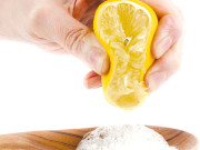 ضدی داغوں سے نجات صرف ڈٹرجنٹ کافی نہیں