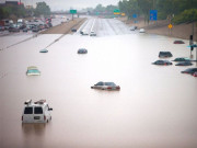 امریکا میں سیاحتی مقام پر اچانک سیلابی ریلا آگیا 9افراد ہلاک