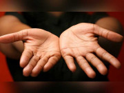 آپ کی ہتھیلیوں پر ’’محبت کی لکیریں‘‘ کیا کہتی ہیں