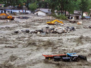 بھارت میں شدید بارشوں اور سیلاب سے 700 سے زائد افراد ہلاک