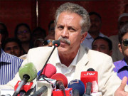سری لنکا سے میچ کی میزبانی کراچی کو دی جائے وسیم  اختر