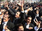 لاہور ہائی کورٹ ہنگامہ آرائی وکلا کا کل پنجاب اور سندھ میں ہڑتال کا اعلان