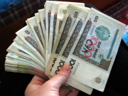 ازبکستان نے کرنسی کی قدر 50 فیصد گرادی