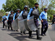 سیاسی جماعتوں کا احتجاج برما کے سفارتخانے کے سامنے سیکورٹی ادارے ہائی الرٹ