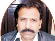 اب کوئی مشہور ادیب پرانی کتابیں دیکھنے نہیں آتا