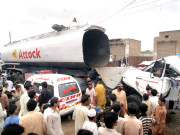 کورنگی گیس سلنڈر پھٹنے سے2افراد زخمی ٹینکر تباہ 