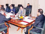 کراچی  بجلی کی مکمل بحالی میں15گھنٹے لگے بریک ڈاؤن کی تحقیقات کیلئے کمیٹی قائم ذمے دارون کو سزا دینے کا اع