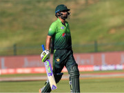 ناقص کارکردگی پر احمد شہزاد کی ٹیم میں جگہ خطرے میں پڑگئی