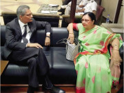 ماضی کی معروف اداکارہ شبنم نجی دورے پر پاکستان پہنچ گئیں