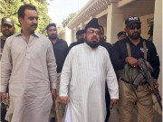 مفتی عبدالقوی 4 روزہ جسمانی ریمانڈ پرپولیس کے حوالے