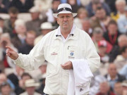 سابق متنازع امپائر ڈیرل ہیئر نے دکان سے رقم چوری کرنے کا اعتراف کرلیا