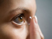 آئی لائنر کے استعمال سے آنکھیں پُرکشش بنائیں