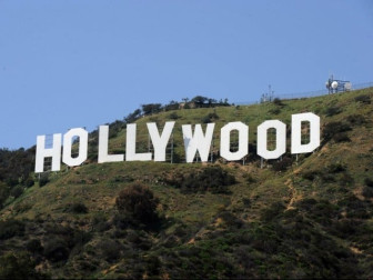 فلم میں رابرٹ ڈی نیرو اور ڈیان کیٹن مرکزی کردار ادا کر رہے ہیں. فوٹو اے ایف پی