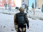 مقبوضہ کمشیر میں بھارتی فوج کی مظاہرین پر فائرنگ سے نوجوان ہلاک