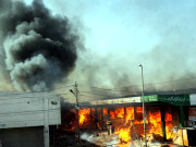 سبزی منڈی میں خوفناک آتشزدگی سے سیکڑوں دکانیں تباہ