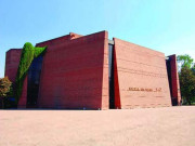 الحمرا میں اسٹیج ڈراموں میں فلموں کے گانوں پر رائلٹی عائد