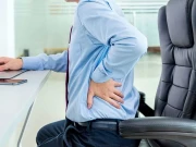 زیادہ دیر تک بیٹھے رہنا، ریڑھ کی ہڈی کے کون سے مسائل کا سبب بن سکتا ہے؟
