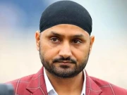 مسلم کھلاڑی پر گوتم گمبھیر کا الزام، ہربھجن سنگھ میدان میں آگئے