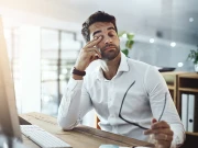 کیا آپ جانتے ہیں آنکھیں کیوں پھڑکتی ہیں؟