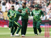 عماد وسیم پر قومی ٹیم کے ارکان کیوں ہنستے تھے؛ کرکٹر نے بتادیا