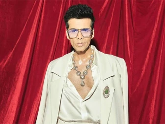 بالی ووڈ میں پیسے دے کر اپنی تعریف کرائی جاتی ہے، کرن جوہر کا انکشاف