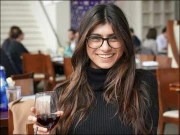 نوجوان لڑکیوں کا استحصال کیسے کیا جاتا ہے، میا خلیفہ نے بتادیا