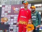 پاک زمبابوے فیلڈرز نے اورنج کیپ کیوں پہن رکھی ہے؟