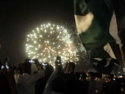 گورنر سندھ کا سال نو پر کراچی میں آتش بازی کا نیا عالمی ریکارڈ بنانے کا اعلان