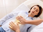 مریض کے اوپر ہاتھ معلق کرکے درد سے نجات دلانے والی قدیم جاپانی تکنیک