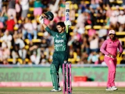 انجری کا شکار ہونے کے بعد عالمی کرکٹ سے دور صائم ایوب کی منگل کو برطانیہ سے وطن واپسی 