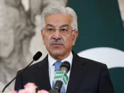 مولانا فضل الرحمٰن بھائی ہیں کسی وقت بھی مدارس بل پر بات ہوسکتی ہے تحفظات سنیں گے، خواجہ آصف