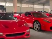 صدر بشار الاسد کے فرار ہونے کے بعد ان کی لگژری گاڑیوں کی ویڈیوز سوشل میڈیا پر وائرل