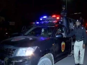 گجرات میں پولیس کا منشیات اسمگلر کے ڈیرے پر چھایہ، ملزمان کی فائرنگ سے دو اہلکار زخمی