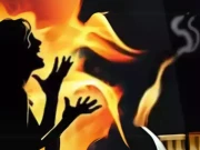 تیسری بیٹی کی پیدائش پر سفاک شوہر نے پیٹرول چھڑک کر بیوی کو آگ لگا دی