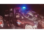 سکھر؛ پولیس موبائل کو خطرناک حادثہ، 2 اہلکار جاں بحق، 5 افراد شدید زخمی