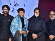 بالی ووڈ کا ناکام اداکار دولت میں امیتابھ بچن سے بھی امیر، ایک فلم کے 75 کروڑ روپے لیتے ہیں