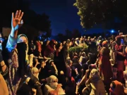 اسلام آباد؛ بین الاقوامی اسلامی یونیورسٹی کے ہاسٹل فیس میں اضافے پر طالبات کا احتجاج