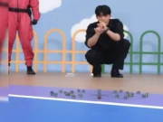 اسکوئڈ گیم اسٹار کی کنچے کھیلنے کی ویڈیو وائرل