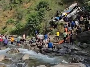 بھارت میں مسافر بس کھائی میں جاگری؛ 36 افراد ہلاک اور 19 زخمی